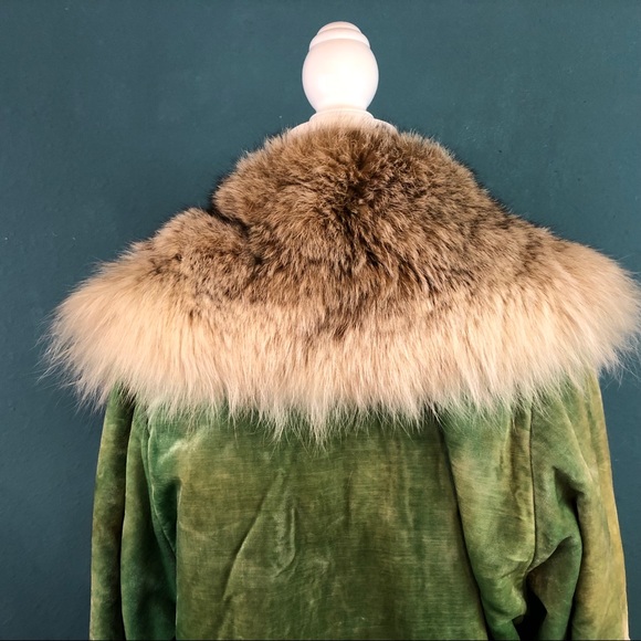 Vintage Green Velvet Coat Raccoon Collar - Picture 5 of 7
